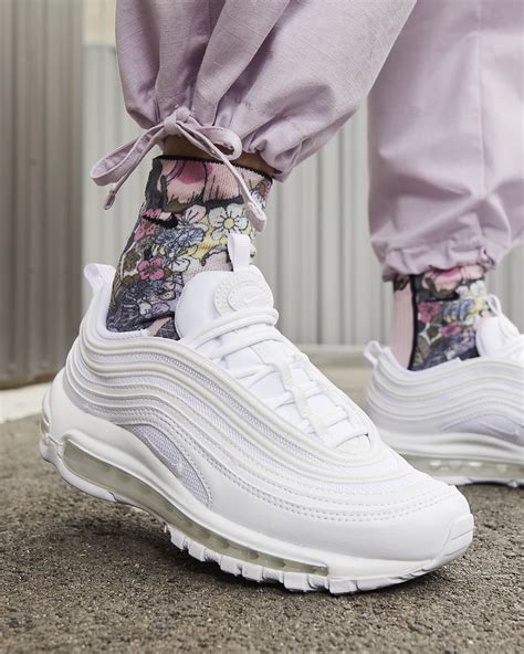 nike air max 97 white im dunkeln leuchten|nike air max 97 shoes.